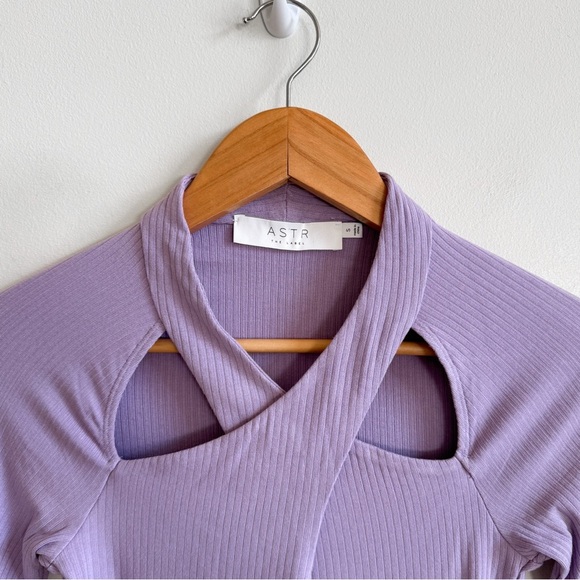 ASTR • Cutout Bodysuit in Purple - Picture 3 of 11